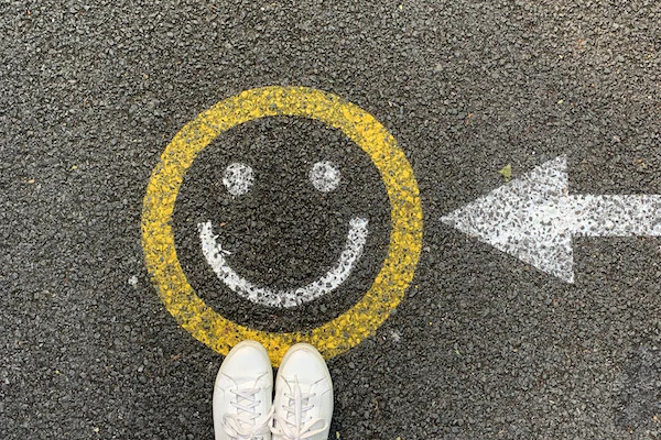 サロニアスピーディーイオンドライヤーSL-013の口コミレビュー!音やおすすめの色は?