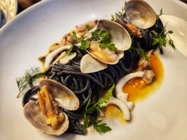 イカスミを妊娠中に食べても大丈夫？赤ちゃんへの影響や注意点は？