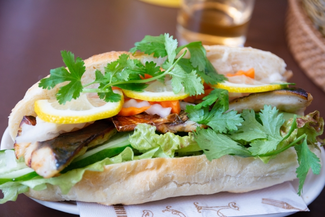 パクチーを妊娠中に食べても大丈夫？赤ちゃんへの影響と食べ方のポイント